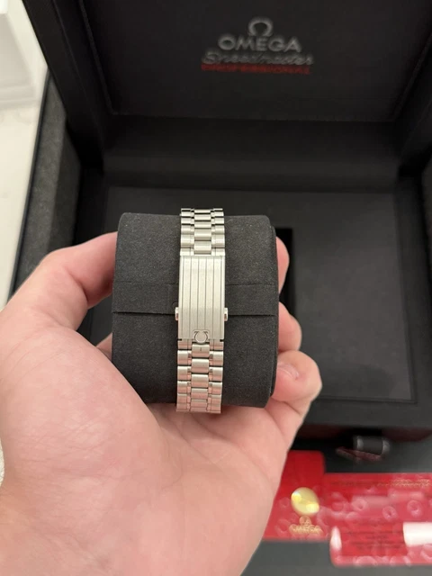 OMEGA-Speedmaster-Moonwatch-Professional-31030425001002-17.webp OMEGA Speedmaster Moonwatch Professional 310.30.42.50.01.002