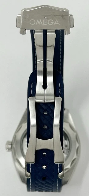 Omega-Seamaster-Aqua-Terra-150M-GMT-43mm-Automatic (11) Montre Omega Seamaster Aqua Terra 150M GMT 43mm Chronomètre Automatique