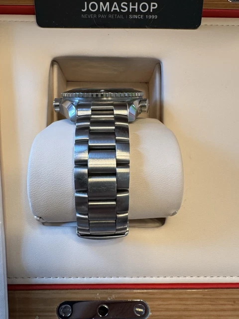 Omega-Seamaster-Planet-Ocean-Automatic-Mens-Watch-21530442101001-7.webp Montre automatique pour homme Omega Seamaster Planet Ocean 215.30.44.21.01.001