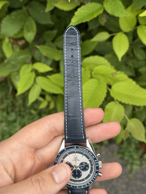 Omega-Speedmaster-CK2998-Limited-Edition-Blue-Panda-17.webp Omega Speedmaster CK2998 Édition limitée « Blue Panda » - Coffret complet