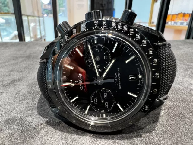 Omega-Speedmaster-Darkside-of-the-Moon-Complete-with-12-Copie.webp Omega Speedmaster Darkside of the Moon complète avec boîte et papiers