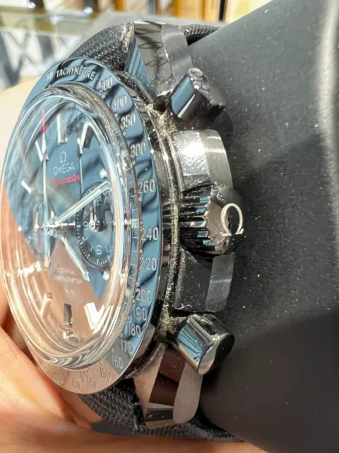 Omega-Speedmaster-Darkside-of-the-Moon-Complete-with-17-Copie-Copie.webp Omega Speedmaster Darkside of the Moon complète avec boîte et papiers