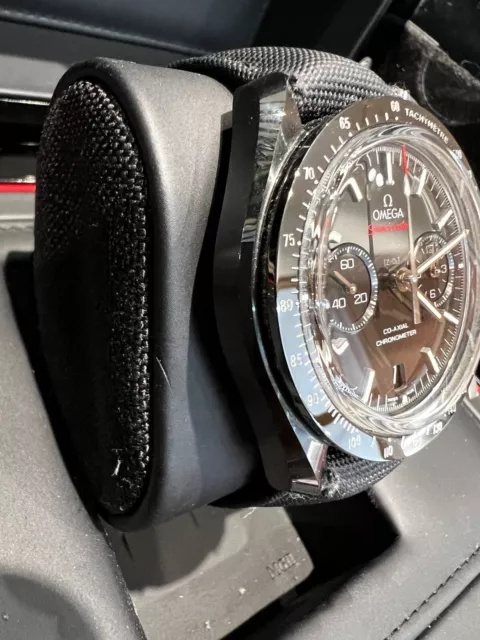 Omega-Speedmaster-Darkside-of-the-Moon-Complete-with-2-Copie-Copie-Copie.webp Omega Speedmaster Darkside of the Moon complète avec boîte et papiers