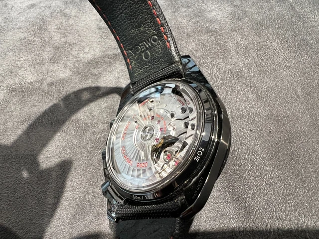 Omega-Speedmaster-Darkside-of-the-Moon-Complete-with-22-Copie.webp Omega Speedmaster Darkside of the Moon complète avec boîte et papiers