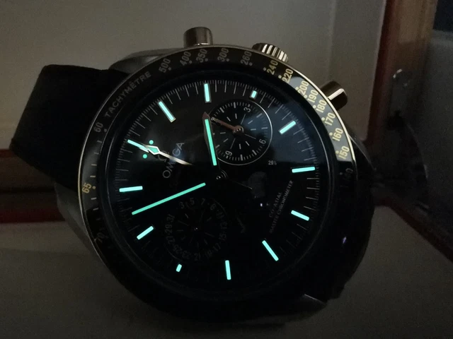 Omega-Speedmaster-Moonwatch-Moonphase-30423445213001-SET-COMPLETO-BP-11.webp Omega Speedmaster Moonwatch Moonphase 30423445213001 Coffret complet B&P 2022