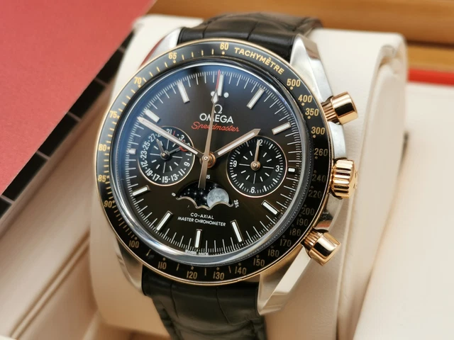 Omega-Speedmaster-Moonwatch-Moonphase-30423445213001-SET-COMPLETO-BP-19.webp Omega Speedmaster Moonwatch Moonphase 30423445213001 Coffret complet B&P 2022