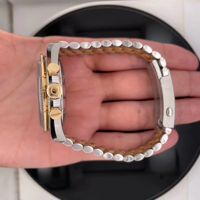 Omega-Speedmaster-Professional-Two-Tone-Moonwatch-Co-Axial-Master-10.webp Montre homme Omega Speedmaster Professional bicolore Moonwatch Co-Axial Master