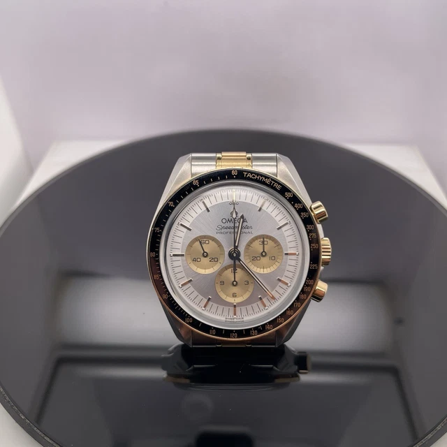 Omega-Speedmaster-Professional-Two-Tone-Moonwatch-Co-Axial-Master-4.webp Montre homme Omega Speedmaster Professional bicolore Moonwatch Co-Axial Master