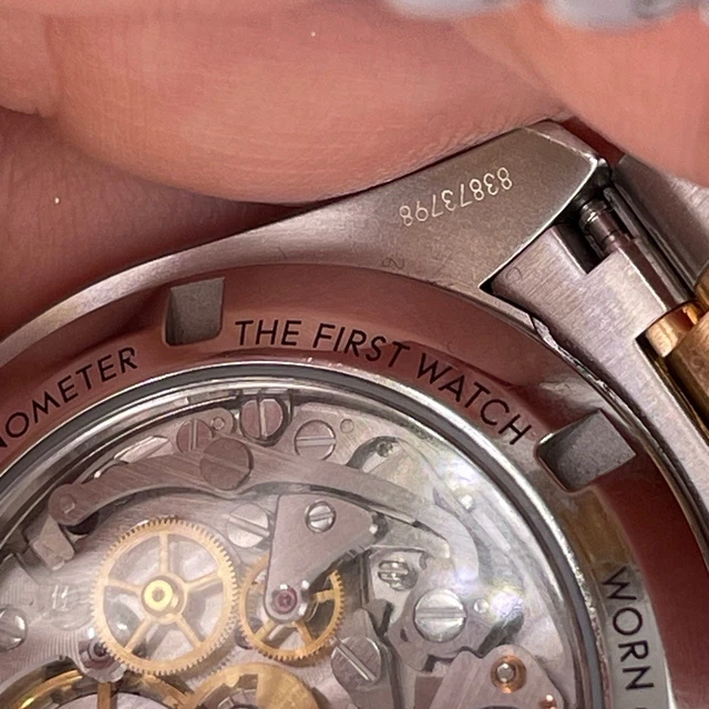 Omega-Speedmaster-Professional-Two-Tone-Moonwatch-Co-Axial-Master-8.webp Montre homme Omega Speedmaster Professional bicolore Moonwatch Co-Axial Master