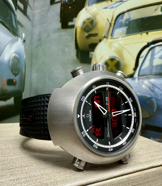 Omega-Speedmaster-Spacemaster-Z-33-Titanium-Quartz-Watch-Full-4.webp Montre à quartz Omega Speedmaster Spacemaster Z-33 en titane - Coffret complet et papiers