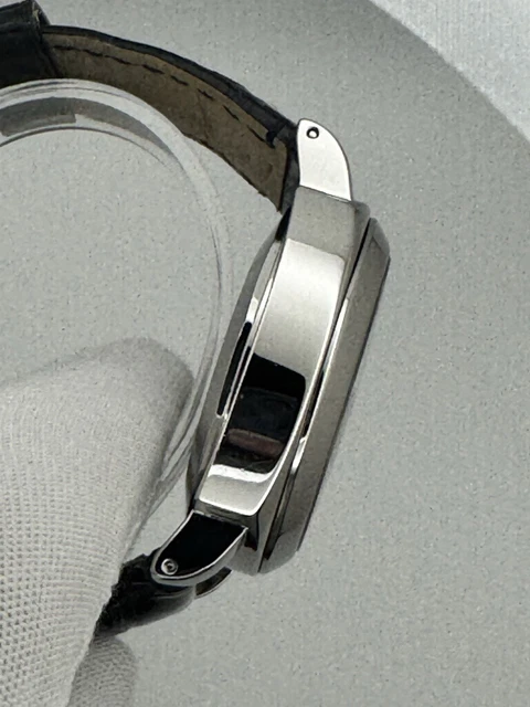 Panerai-Luminor-Marina-PAM00104-Black-Dial-On-A-5.webp Panerai Luminor Marina PAM00104 Cadran noir sur bracelet en alligator noir