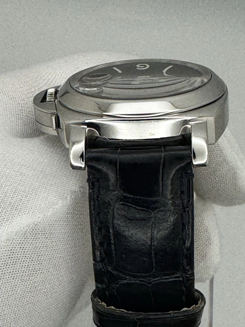 Panerai-Luminor-Marina-PAM00104-Black-Dial-On-A-7.webp Panerai Luminor Marina PAM00104 Cadran noir sur bracelet en alligator noir