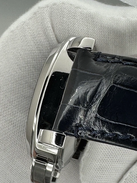 Panerai-Luminor-Marina-PAM00104-Black-Dial-On-A-8.webp Panerai Luminor Marina PAM00104 Cadran noir sur bracelet en alligator noir