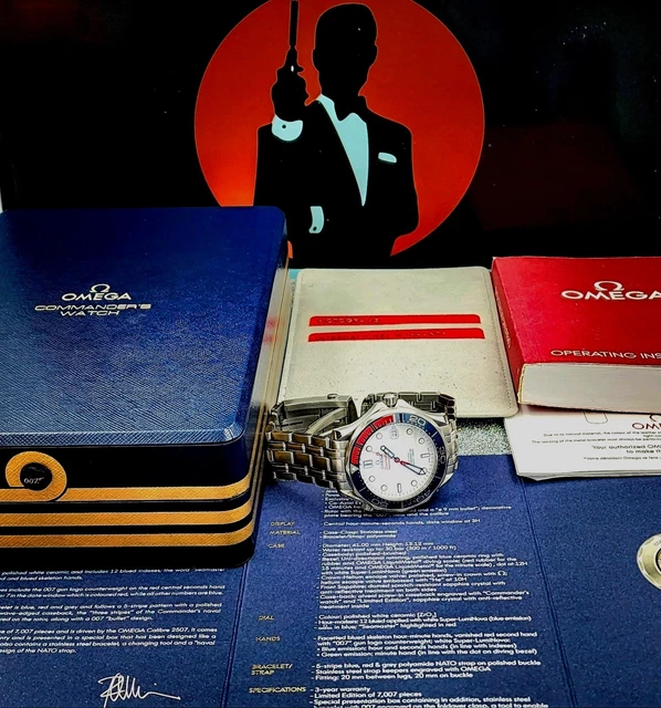 RARE-OMEGA-Bond-Seamaster-Diver-300M-Commanders-Watch-White-Blue-Red-1.webp RARE OMEGA Bond Seamaster Diver 300M Commander's Watch/Blanc/Bleu/Rouge/ Bracelet