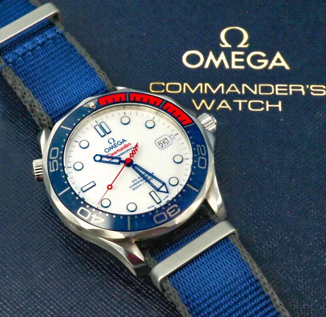 RARE-OMEGA-Bond-Seamaster-Diver-300M-Commanders-Watch-White-Blue-Red-11.webp RARE OMEGA Bond Seamaster Diver 300M Commander's Watch/Blanc/Bleu/Rouge/ Bracelet