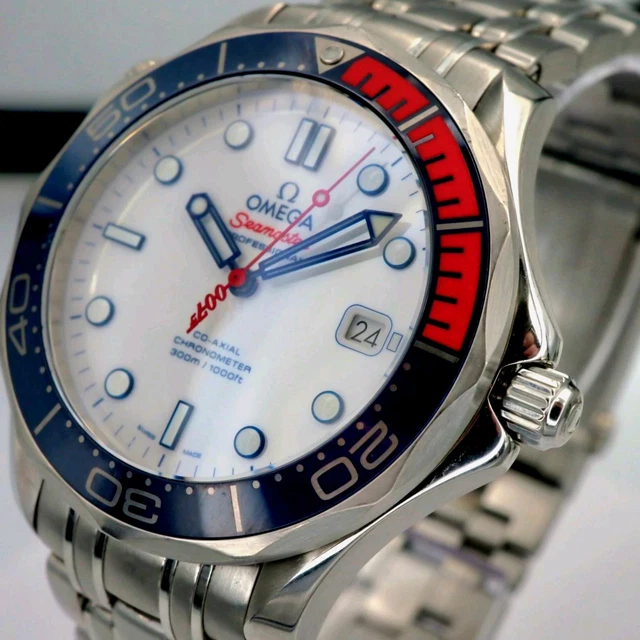RARE-OMEGA-Bond-Seamaster-Diver-300M-Commanders-Watch-White-Blue-Red-7.webp RARE OMEGA Bond Seamaster Diver 300M Commander's Watch/Blanc/Bleu/Rouge/ Bracelet