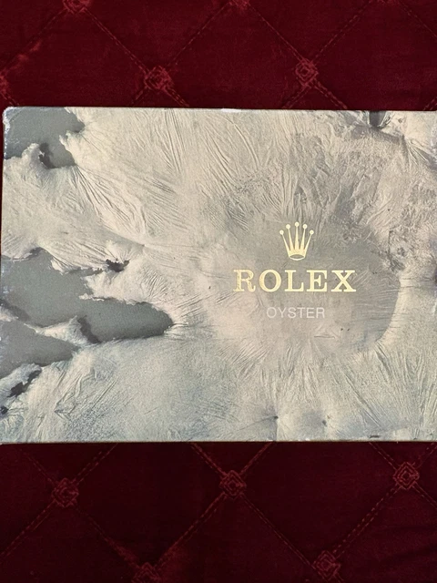Rolex-Datejust-With-Gold-Diamonds-Under-14.webp Rolex Datejust en or et diamants. Sous garantie. Très impressionnante.