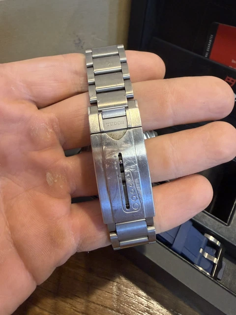 Montre-bracelet automatique TUDOR Pelagos Blue 500M Divers en titane M25600TB-0001