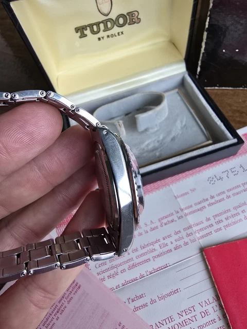 Tudor-Rolex-Submariner-9411-Vintage-Snowflake-Diver-Full-33.webp Tudor Rolex Submariner 9411 Vintage Snowflake Diver, coffret complet, papiers, 1976