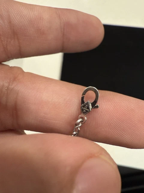 Bracelet Van Cleef & Arpels Alhambra vintage en or blanc 18 carats guilloché, 5 motifs