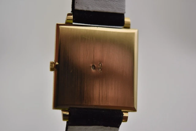 Vacheron-Constantin-Ref-6294-18K-YG-Square-Caliber-7.webp Vacheron Constantin Ref 6294 18K YG Square Calibre 1002, Poinçon de Genève, boîtier, Ex