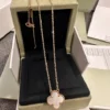Ensemble complet de pendentifs Van Cleef & Arpels Vintage Alhambra en or jaune 18 carats