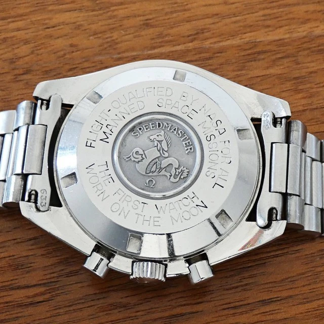 Montre Omega Speedmaster vintage 145.022 - 1983 avec documents de service et extrait d'archives