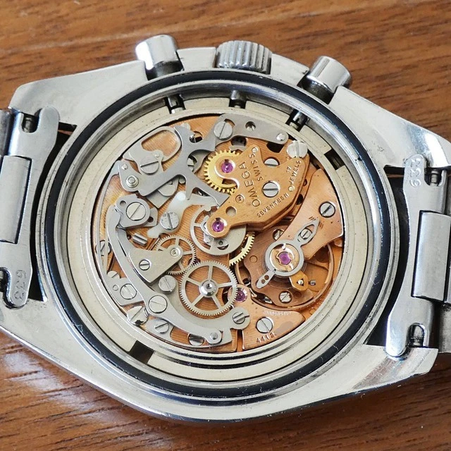 Montre Omega Speedmaster vintage 145.022 - 1983 avec documents de service et extrait d'archives