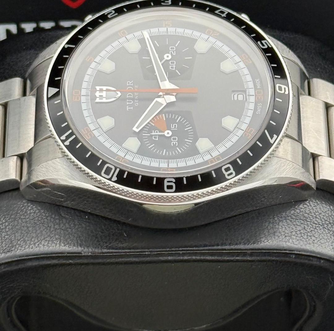 WhatsApp-Image-2025-10-31-at-11.17.12-AM.jpeg Tudor Heritage Chrono 70330N