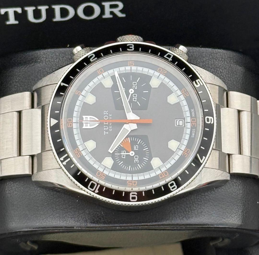 WhatsApp-Image-2025-10-31-at-11.17.13-AM-1.jpeg Tudor Heritage Chrono 70330N