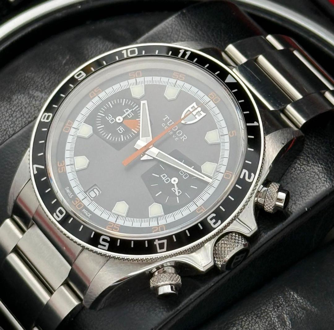 WhatsApp-Image-2025-10-31-at-11.17.13-AM.jpeg Tudor Heritage Chrono 70330N