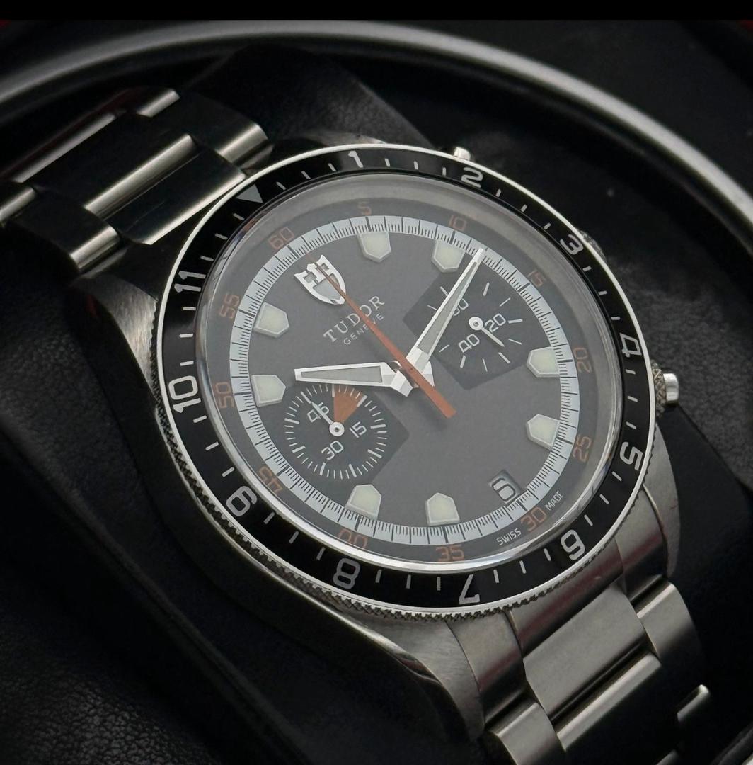 WhatsApp-Image-2025-10-31-at-11.17.14-AM.jpeg Tudor Heritage Chrono 70330N