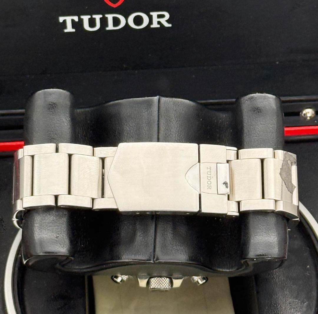 WhatsApp-Image-2025-10-31-at-11.17.15-AM.jpeg Tudor Heritage Chrono 70330N