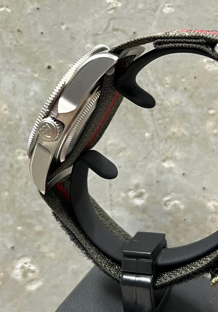 WhatsApp-Image-2025-11-10-at-1.28.32-PM.jpeg Tudor Pelagos FXD | 25717N | NEUF/Ensemble complet | 7/25 | Titane |