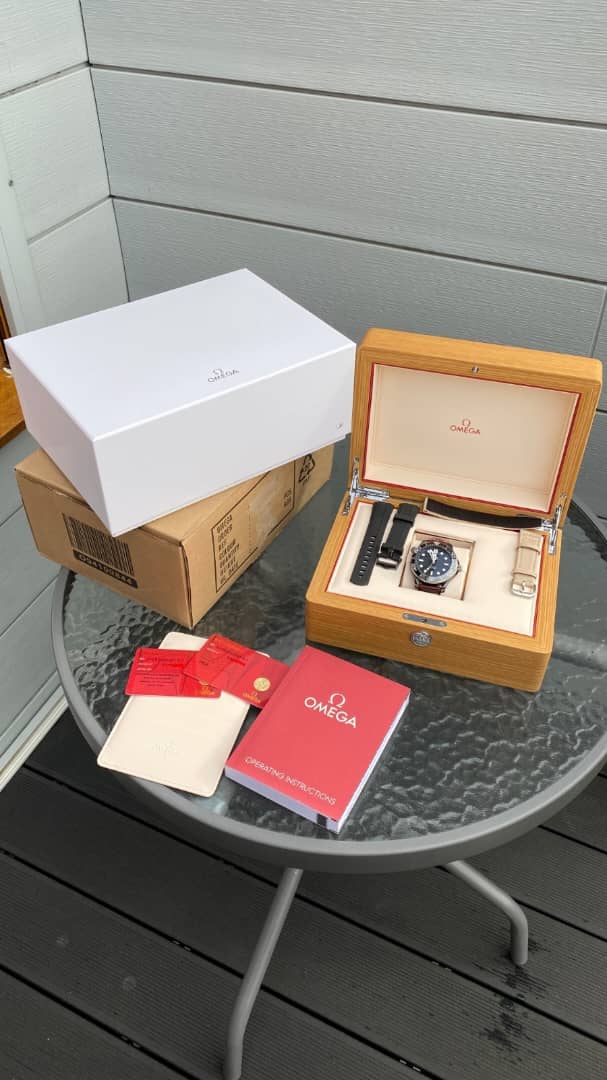 WhatsApp-Image-2025-11-10-at-12.05.18-PM.jpeg Omega Seamaster Diver 300M Full Ceramic 43,5 mm Cal. 8806 – 2023 – Comme neuve