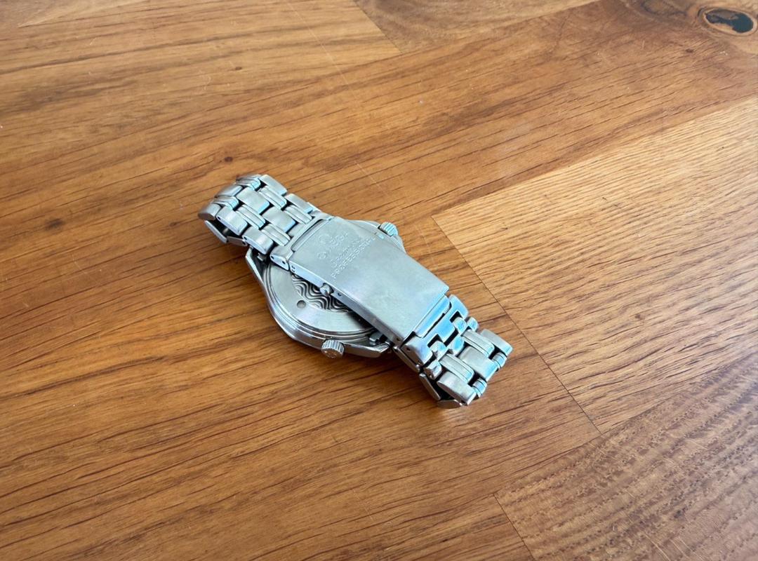 WhatsApp-Image-2025-11-26-at-4.53.03-PM-1.jpeg Omega Seamaster Professional 300M Réf. 25318000 - Ensemble complet - Bond