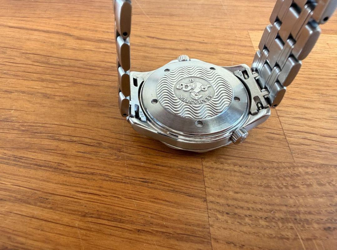 WhatsApp-Image-2025-11-26-at-4.53.04-PM.jpeg Omega Seamaster Professional 300M Réf. 25318000 - Ensemble complet - Bond