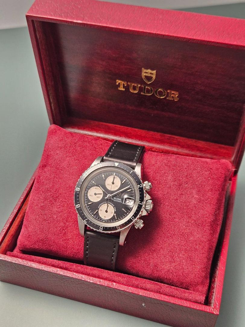 WhatsApp-Image-2025-11-29-at-8.31.52-AM.jpeg Tudor Oysterdate Big Block, coffret complet 1998