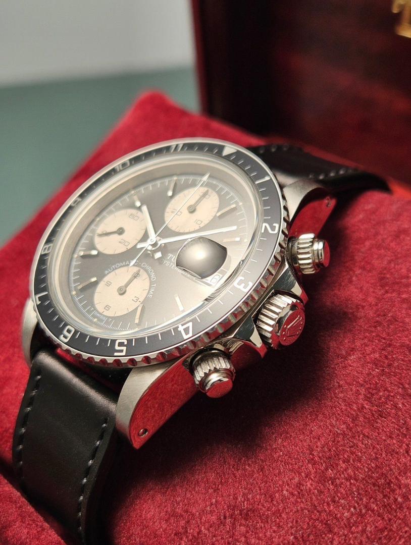 WhatsApp-Image-2025-11-29-at-8.31.54-AM-1.jpeg Tudor Oysterdate Big Block, coffret complet 1998