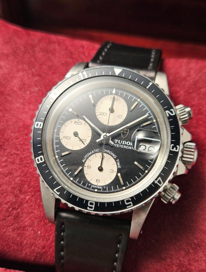 WhatsApp-Image-2025-11-29-at-8.31.54-AM.jpeg Tudor Oysterdate Big Block, coffret complet 1998