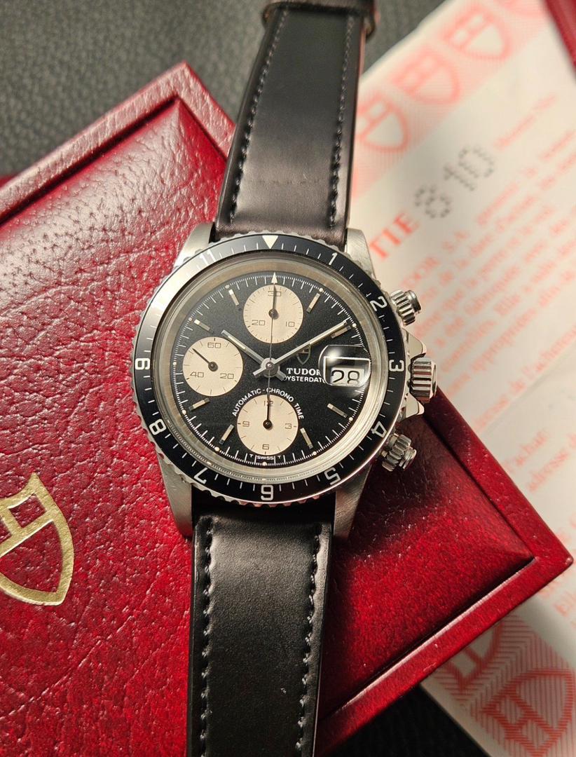WhatsApp-Image-2025-11-29-at-8.31.57-AM.jpeg Tudor Oysterdate Big Block, coffret complet 1998