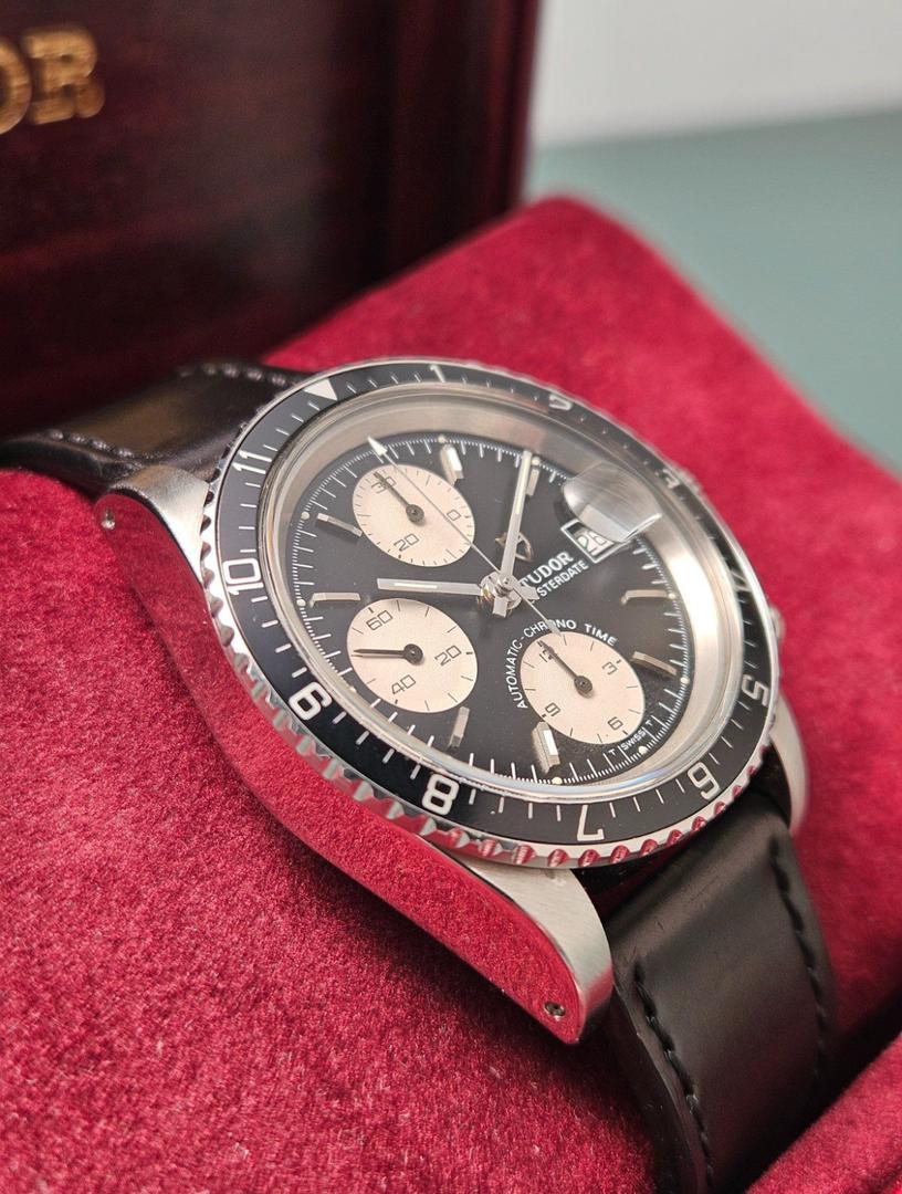 WhatsApp-Image-2025-11-29-at-8.31.59-AM.jpeg Tudor Oysterdate Big Block, coffret complet 1998