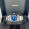 WhatsApp-Image-2025-12-01-at-9.27.03-PM.jpeg Tudor Black Bay 68| Bleue | Ensemble complet | NEUVE | 2025