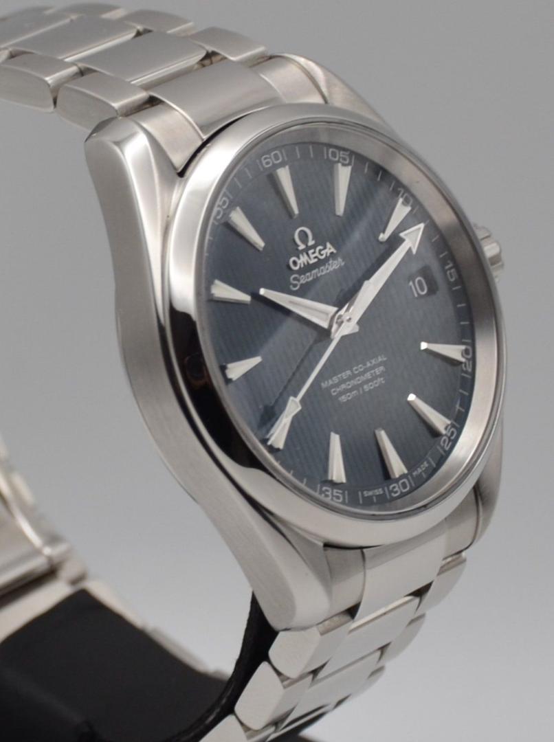 WhatsApp-Image-2025-12-05-at-12.15.39-AM.jpeg Omega Aqua Terra Réf. : 231.13.42.21.03.001 de 2015, en parfait état…