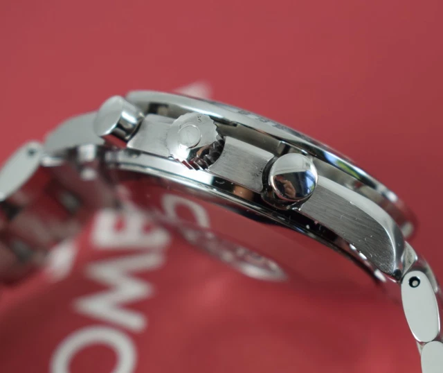 omega-speedmaster-triple-date-35238000-papers-generic-box-12.webp Omega Speedmaster Triple Date 3523.80.00, papiers, boîte générique, 1 an, GTE, 2003
