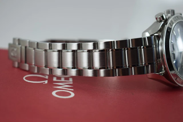 omega-speedmaster-triple-date-35238000-papers-generic-box-9.webp Omega Speedmaster Triple Date 3523.80.00, papiers, boîte générique, 1 an, GTE, 2003